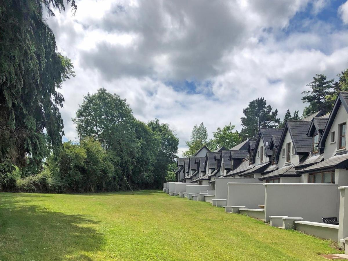 Old Court Holiday Homes Terryglass - Sleeps 6 By Trident Holiday Homes 외부 사진