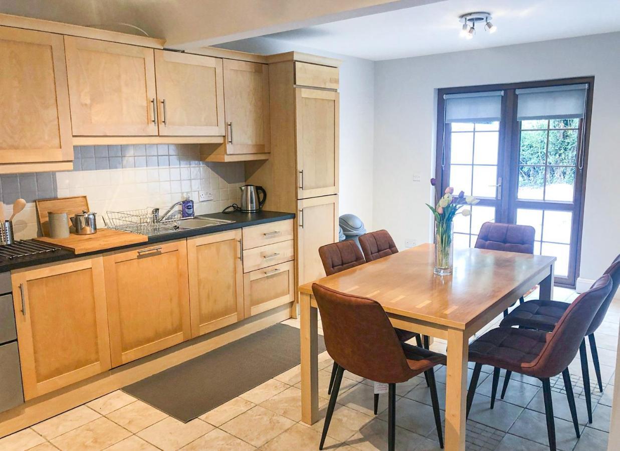 Old Court Holiday Homes Terryglass - Sleeps 6 By Trident Holiday Homes 외부 사진