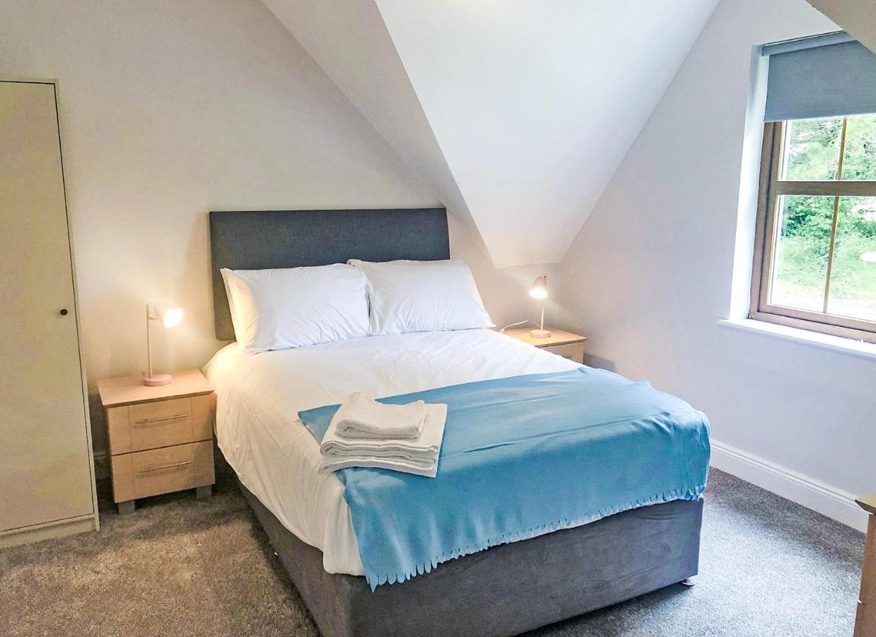 Old Court Holiday Homes Terryglass - Sleeps 6 By Trident Holiday Homes 외부 사진